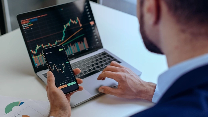 Dashboard di trading IA di SarivoxanoPro